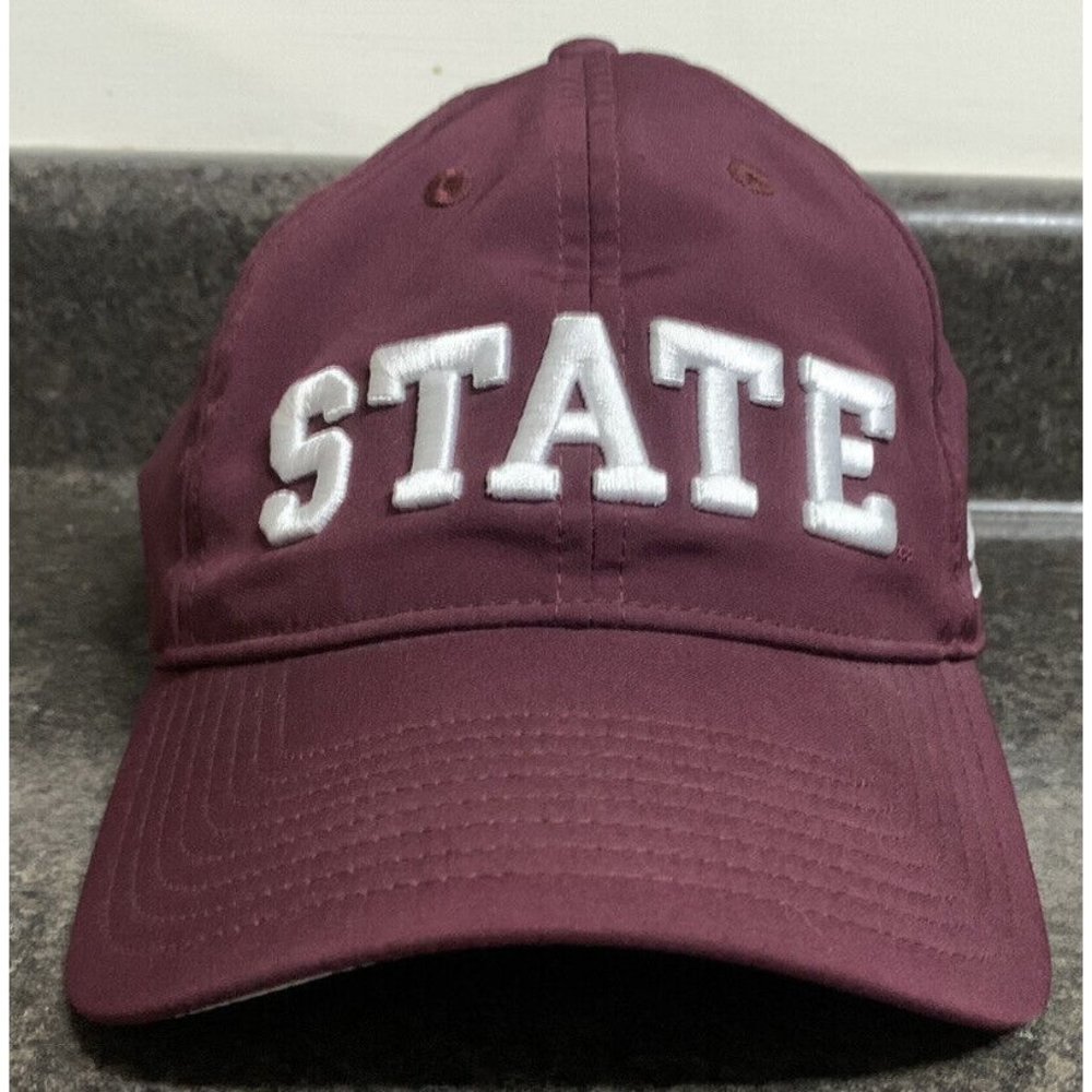 Adidas NCAA Mississippi State Bulldogs Maroon White Hat Cap Strapback EUC